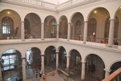 Continuan los trabajos de remodelación en palacio