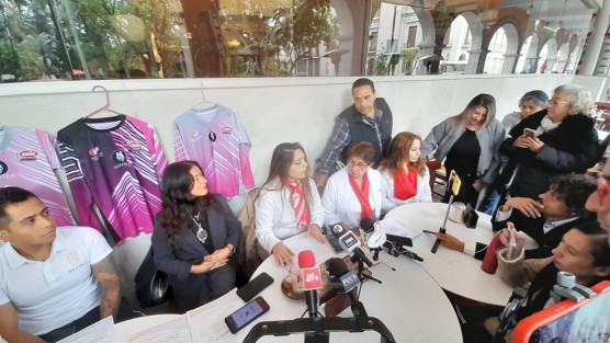 Integrantes del Comité de Damas de la CEMIC anunciaron la carrera “Por la Vida”, a realizarse en Naolinco el 4 de octubre, en beneficio de la Fundación AHTECA.
