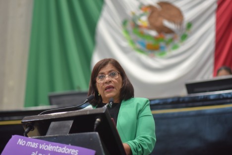 La diputada Angélica Peña Martínez presentó un Anteproyecto de Punto de Acuerdo por el que se exhorta a la Comisión Nacional de Agua (Conagua) y a la Comisión Estatal de Agua del Estado de Veracruz (CAEV) para que, en su respectivo ámbito de competencia, realicen una revisión exhaustiva a las concesiones de agua subterránea para uso agrícola en el estado y, de ser contrarias y violatorias a la ley, se actúe conforme a derecho.

