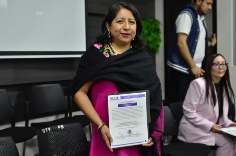 El Consejo General del OPLE, entrega contancia de mayoría  a Rosalba Hernández Hernández , quien asumirá la presidencia del Tribunal Superior de Justicia de Veracruz.