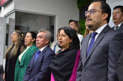 El Consejo General del OPLE, entrega contancia de mayoría  a Rosalba Hernández Hernández , quien asumirá la presidencia del Tribunal Superior de Justicia de Veracruz.