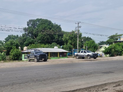 Durante un enfrentamiento, la madrugada de este miércoles 2 de julio en la carretera a Mata Clara, Cuitláhuac, Veracruz, falleció  un agente de la policía estatal.

