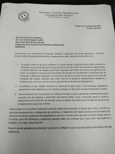 Familiares de personas desaparecidas expusieron que recibieron trato indigno y burlas por parte del personal de la diputada Dorheny Cayetano cuando acudieron al Congreso del Estado a entregar un documento.
