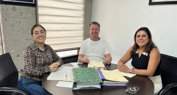 La Comisión Permanente de Transporte, Tránsito y Vialidad de la LXVII Legislatura del estado de Veracruz, integrada por el diputado Juan Tress Zilli, y por las diputadas Valeria Méndez Moctezuma y Nallely Mendoza Camarillo, presidente, secretaria y vocal, respectivamente, se reunió con la finalidad de revisar el estado que guardan los asuntos turnados por el Pleno y para tomar los acuerdos al respecto.

