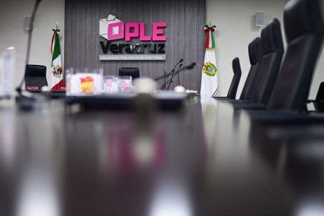 La organización y computo de elección de magistrados del Poder Judicial de Veracruz que realizó el Organismos Publico Local Electoral (OPLE), deberá de ser revisado, comento Tanya Carola Viveros Cházaro presidenta de la mesa directiva del Congreso del Estado.

