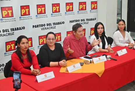 Al calificar de “ingratos” a los alcaldes electos del Partido del Trabajo (PT) y que se pasaron al Partido Movimiento de Regeneración Nacional (Morena), Vicente Aguilar Aguilar, coordinador de la Comisión Ejecutiva Estatal, criticó su postura, porque vienen con su carita de “perritos regañados” y después, nada más ganan, “recogen sus canicas” y se van.
