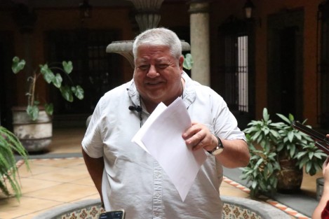 El senador Manuel Huerta Ladrón de Guevara resaltó la importancia de la reforma constitucional para tipificar la extorsión como delito grave y enfatizó la necesidad de actuar contra las redes de huachicol en Veracruz.