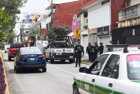 Tras activarse el Código Rojo por presunta privación de la libertad de una menor de edad en Miradores, municipio de Emiliano Zapata, operativo se extendió hasta la avenida Murillo Vidal de la Capital.
