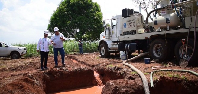 Para garantizar el acceso al agua potable, la Comisión del Agua del Estado de Veracruz (CAEV) dio mantenimiento a la red hidráulica, mejoró el equipamiento hidráulico y perforó nuevos pozos en la región Olmeca.