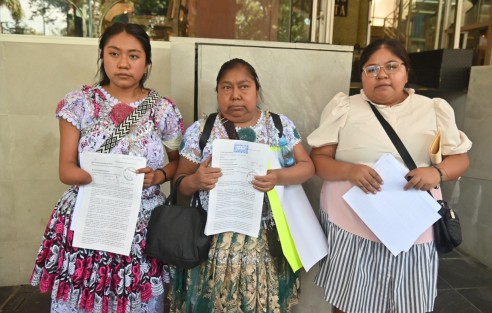 Estudiantes del décimo semestre de la Licenciatura en Medicina en el Centro de Estudios Tecnológicos y Universitarios del Golfo, A. C. (CETUG), plantel Orizaba, denunciaron ser defraudados por los directivos de esta institución de educación superior, al no contar con el Reconocimiento de Validez Oficial de Estudios (REVOE) para su debida operación.
