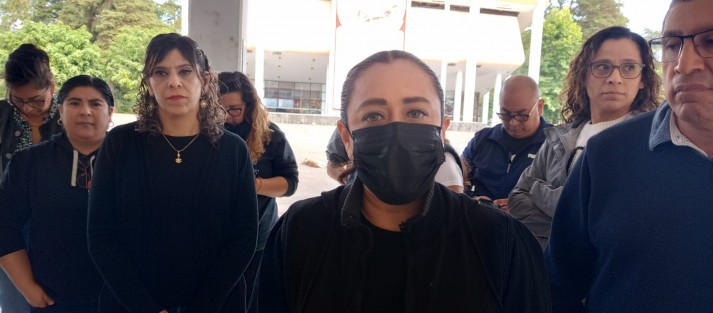 Personal docente de la Escuela Normal Veracruzana Enrique C. Rebsamen de esta capital, tomaron las instalaciones de la Benemérita institución por el incumplimiento del pago del Estímulo al Desempeño Docente, correspondiente al presente ejercicio, por parte de la Secretaría de Educación d Veracruz (SEV) del gobierno estatal.

