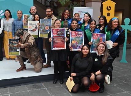 Xalapa está viva y espera con los brazos abiertos a todas y todos para que disfruten de las actividades turísticas, artísticas y culturales que se ofrecerán en esta temporada en la ciudad, afirmó el alcalde Alberto Islas Reyes, durante la presentación del Programa Vacacional “Verano en Xalapa 2025”.
