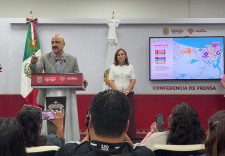 Las tarifas de taxi fueron actualizadas por primera vez desde 2002. Ricardo Ahued, secretario de Gobierno, señaló que esta medida brinda certeza a usuarios y evita abusos en el cobro del servicio.

