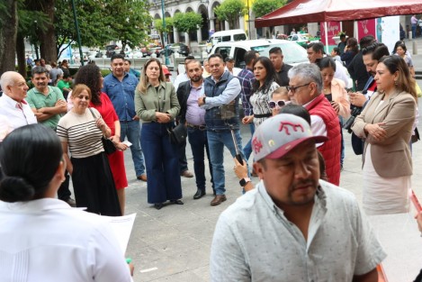Adolfo Rodríguez Arana dirigentes estatal del PRI y alcaldes electos de este instituto político acudieron a Palacio de Gobierno para sostener un encuentro con la gobernadora Rocío Nahle.
