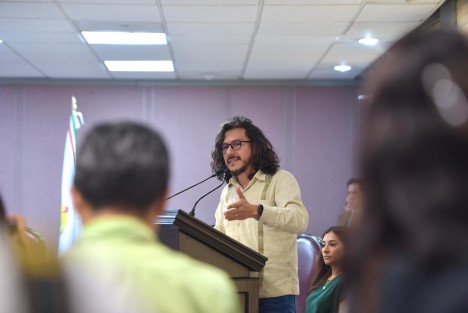 Con el propósito que los recursos de concesiones de tiendas escolares sean destinados para la mejora y conservación de la infraestructura física de los planteles educativos, el diputado Carlos Marcelo Ruiz Sánchez presentó a la Diputación Permanente una iniciativa de decreto que reforma el Artículo 230 Bis del Código Financiero del estado.
 

