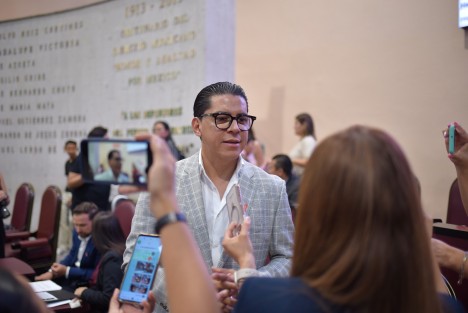 La inversión es fundamental para el desarrollo económico y la generación de empleos, afirmó el presidente de la Comisión Permanente de Comunicaciones del Congreso del Estado, diputado José Ricardo Ruiz Carmona, ante la decisión de la presidenta de la República, Claudia Sheinbaum Pardo, de invertir más de 8 mil 