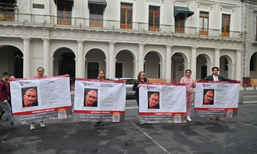 Familiares de Humberto Ortiz Torres se manifestaron en Plaza Lerdo para exigir que se dé con su paradero, quien fue visto por última vez el 18 de julio de este año en Actopan.

Los manifestantes aseguraron que Humberto es una persona de buenas costumbres y que no tienen ninguna enemistad, ya que se enfocaba en su trabajo en un taller de motos y a su familia.