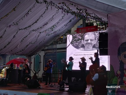 Con un minuto de aplausos se le despidió en la 35ª Feria Nacional del Libro Infantil y Juvenil al Maestro Francisco Beverido Duhalt, quien falleció este lunes 28 de julio.