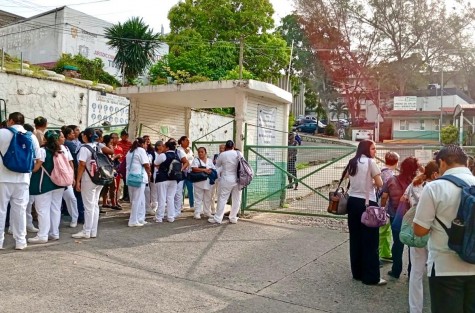 Esto sucedio, tras un violento ataque dentro de las instalaciones  del Hospital IMSS BIENESTAR dejando cómo saldo a una persona fallecida y otra,  herido de gravedad, ocasionando una intensa movilización de fuerzas del orden de los tres niveles de gobierno.
