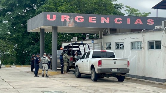 Los dos elementos de la Policía Municipal de Chicontepec que fueron secuestrados por un grupo armado la tarde de este lunes en la comunidad de Zonamatl, fueron hallados con vida la mañana de este martes, confirmó el alcalde, Armando Fernández.
