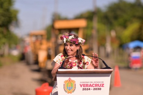 Como parte de la transformación del norte del estado y el combate al rezago histórico en infraestructura, la gobernadora Rocío Nahle García dio el banderazo de inicio a los trabajos de rehabilitación de la carretera Álamo-Huejutla de Reyes, obra que conectará a más de una decena de comunidades en los municipios de Álamo, Ixhuatlán de Madero y Benito Juárez.