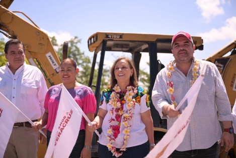 Cumpliendo su palabra y el compromiso de campaña de atender con urgencia el rezago en infraestructura carretera en el norte, la gobernadora Rocío Nahle García dio el banderazo de inicio a la modernización y mantenimiento de 107.63 kilómetros de caminos, en beneficio de más de 300 mil habitantes de Tempoal, Tantoyuca, Ixcatepec, Tepetzintla y Chicontepec.