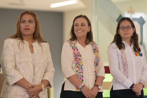 La gobernadora Rocío Nahle García acompañó a la magistrada presidenta del Tribunal Superior de Justicia, Lizbeth Aurelia Jiménez Aguirre, en la inauguración de la Ciudad Judicial de Orizaba, el complejo más grande de Veracruz.