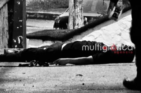 Un enfrentamiento entre grupos armados en el campo deportivo de la Sección 23 ha dejado al menos un muerto.
