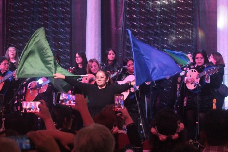 Con un recital en el Palacio Municipal de Xalapa, y luego de la bienvenida a los grupos participantes, por parte del Alcalde  Alberto Islas, se dio por inaugurado el XII Festival Internacional de Tunas Femeniles. 