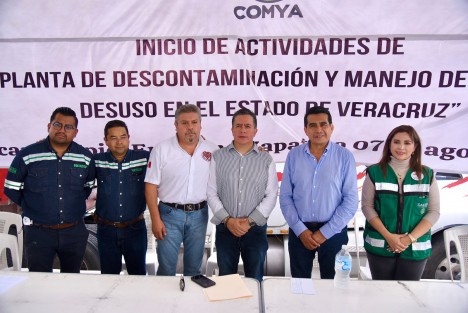 
El presidente de la Junta de Coordinación Política de la LXVII Legislatura, diputado Esteban Bautista Hernández, asistió al inicio de actividades de la Planta de Descontaminación y Manejo de Llantas en Desuso en el estado, ubicada en la comunidad La Bocana, municipio de Emiliano Zapata.
