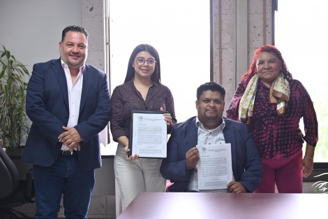 Las Comisiones Permanentes Unidas de Gobernación y de Derechos Humanos y Atención a Grupos Vulnerables de la LXVII Legislatura suscribieron el proyecto legislativo remitido a esta Soberanía por la gobernadora de Veracruz, Rocío Nahle García, que propone actualizar la ley estatal en materia de desaparición de personas.

