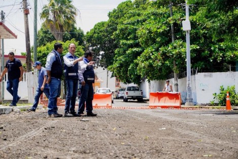 A través de sus redes sociales el alcalde Juan Manuel Unanue compartió imagenes de la rehabilitación  de la avenida Moisés Sáenz con concreto asfáltico y nueva señalética.



