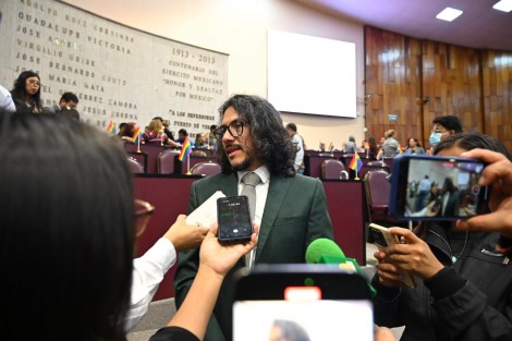 Mejorar y conservar la infraestructura física de los planteles educativos garantiza una mejor educación para las niñas y los niños veracruzanos, aseguró el legislador Carlos Marcelo Ruiz Sánchez, en entrevista sobre la iniciativa que presentó ante la Diputación Permanente en días pasados para reformar el artículo 230 Bis del Código Financiero del Estado.