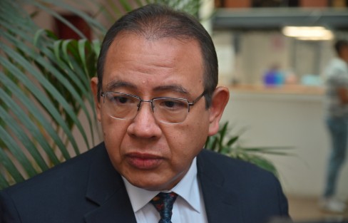 El uso de la tecnología y equipo digitales con audífonos ha incrementado el número de personas con problemas auditivos, sobre todo en adultos mayores, porque hay un problema degenerativo, que afectan los oídos, aseguró Alejandro Rey del Ángel Aguilar, director del Sistema Municipal de Desarrollo Integral de la Familia de Xalapa,.
