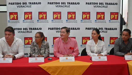 El Partido del Trabajo (PT) reconoce la coordinación existente entre varios ingenieros y especialistas que dedican su tiempo completo en el proyecto del vehículo eléctrico Olinia. Dicho proyecto dará independencia en el rubro de transporte particular, así como en el cuidado del medio ambiente. En cuanto se concretice su fabricación creará muchos empleos directos e indirectos. 