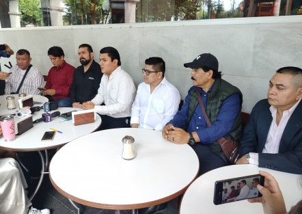 Presidentes de organizaciones migrantes en EU y empresarios de Nueva York y California externaron su preocupación por la actual situación en aquel país, por lo que tendrán mesas de diálogo en el Congreso de Veracruz.