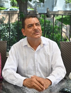 
José Mayolo García Pérez, secretario general del Sindicato de Trabajadores al Servicio del Poder Ejecutivo del Estado de Veracruz, buscará la reelección al frente de este organismo sindical por otro periodo más de tres años durante la elección que tendrá lugar el próximo 28 de agosto del año en curso.
