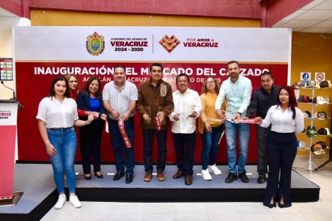 Con voluntad y compromiso se pueden lograr grandes resultados, manifestó el presidente de la Junta de la Coordinación Política de la LXVII Legislatura, diputado Esteban Bautista Hernández, durante la inauguración del mercado de calzado en Acatlán, Veracruz.

