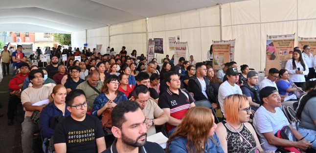 Este martes, se llevó a cabo en Xalapa la Feria Nacional de las Juventudes, donde se ofertaron 787 vacantes que ofrecieron salarios desde el mínimo de 8 mil 480 pesos hasta 40 mil pesos mensuales. 