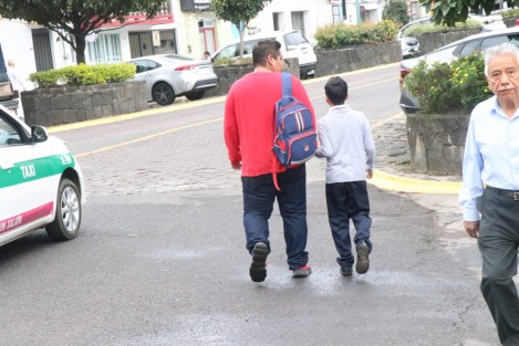 Está maña dio inicio al ciclo escolar 2025-2026 a nivel nacional miles de estudiantes de Educación Básica retornaron a clases en Xalapa.
