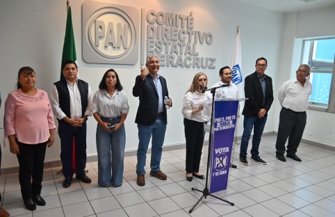 Por todo ello, desde el Partido Acción Nacional sostenemos que Veracruz merece un rumbo distinto. 
No necesitamos cifras infladas, sino seguridad, empleo, salud, educación y justicia.
Seguiremos alzando la voz, denunciando los abusos y defendiendo a las familias que hoy sienten que este gobierno les quedó a deber a México y a Veracruz.

