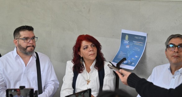 La ingeniera Alma Georgina Martínez, en conferencia de prensa, convocó a estudiantes, profesionales y público en general a participar en el Congreso Anual de la Sociedad Nuclear Mexicana 2025, que se celebrará del 7 al 10 de septiembre en la ciudad de Xalapa
