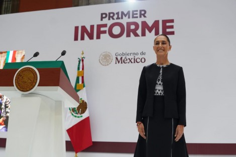 Durante su Informe, la primera mujer Presidenta destacó que en materia de salud, tres de los quince hospitales inaugurados en el país se encuentran en la entidad, el Materno Infantil de Coatzacoalcos, Dr. Gerardo Díaz Morales en Nautla y Dr. Víctor M. Concha Vásquez en Orizaba; además, la puesta en marcha de Rutas de la Salud para distribución de medicamentos en el nivel primario, surgido en Veracruz e impulsado por la Gobernadora.


