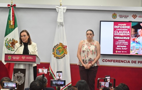La gobernadora de Veracruz Rocío Nahle en conferencia de prensa en Palacio de Gobierno, reitero la invitación  a la población en general para que acudan  próximo domingo 7 de septiembre al informe  de la presidenta Claudia Sheinbaum  en el estadio 