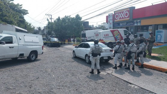 Cuando un guardia del CERESO, localizado en este Puerto de Altura fuera atacado a balazos en el estacionamiento de una tienda de conveniencia, localizada a la entrada del fraccionamiento Jesús Reyes Heroles. 

