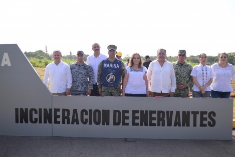 La gobernadora Rocío Nahle García participó en la incineración de más de 366 kilogramos de enervantes, principalmente cocaína, marihuana y metanfetaminas.