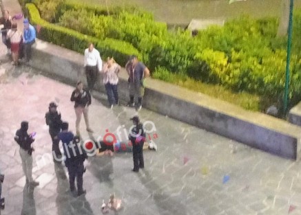 Lamentablemente se reporta la pérdida de la persona trasladada al Hospital Civil tras el incidente en el Puente Xallitic. Una nueva tragedia que se suma a las ya registradas en este emblemático sitio de Xalapa. 