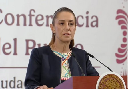 Durante la conferencia matutina en Palacio Nacional, la presidenta Claudia Sheinbaum afirmó que continúan las investigaciones por parte del Gabinete de Seguridad federal, tras la detención de 14 personas relacionadas con una red de huachicol fiscal.

