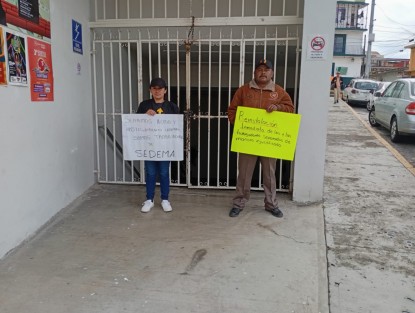 Integrantes del Sindicato  de Empleados del Poder Ejecutivo de Veracruz (SEPEV) tomaron las oficinas de la Secretaría de Medio Ambiente del Estado (Sedema) e iniciaron seis agremiados una huelga de hambre, para exigir a las autoridades gubernamentales solución al problema de despido injustificado que se dio desde agosto pasado.
