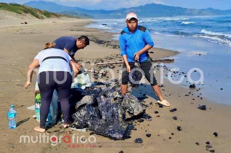 ?
Gobierno de Catemaco activa vigilancia tras detección de hidrocarburo en sus costas.
